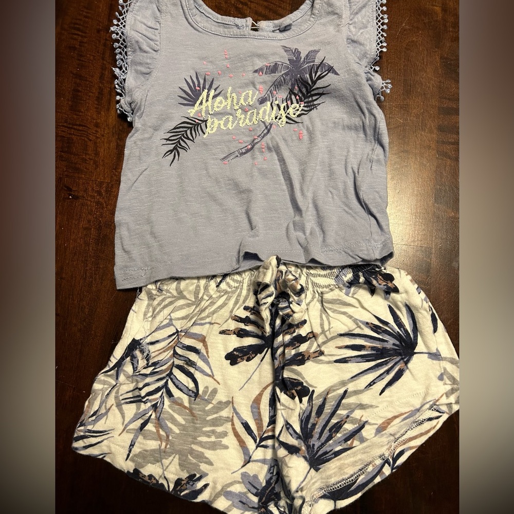 Jessica Simpson short outfit